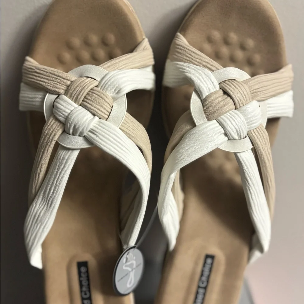 Good Choice Caro White Wedge Sandals brand new #12